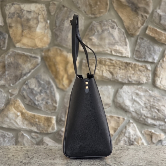 Michael Kors Karlie Large Shoulder Bag - Picture 2 of 9